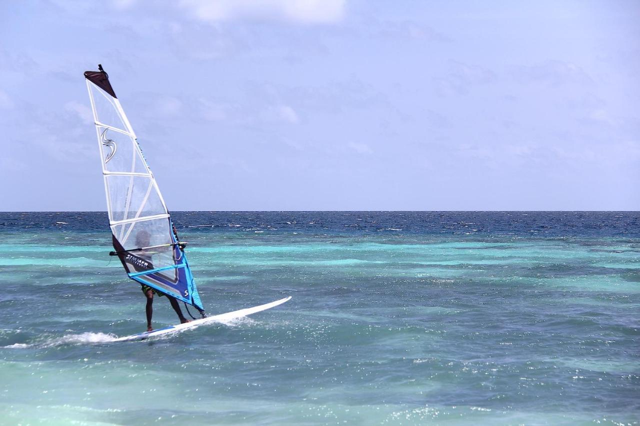 Kaani Beach Hotel At Maafushi Exterior foto