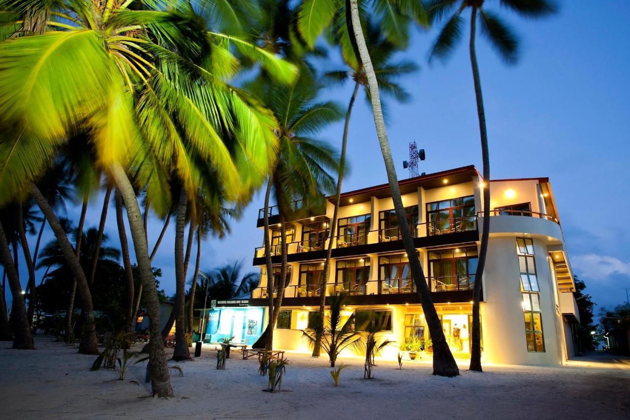 Kaani Beach Hotel At Maafushi Exterior foto