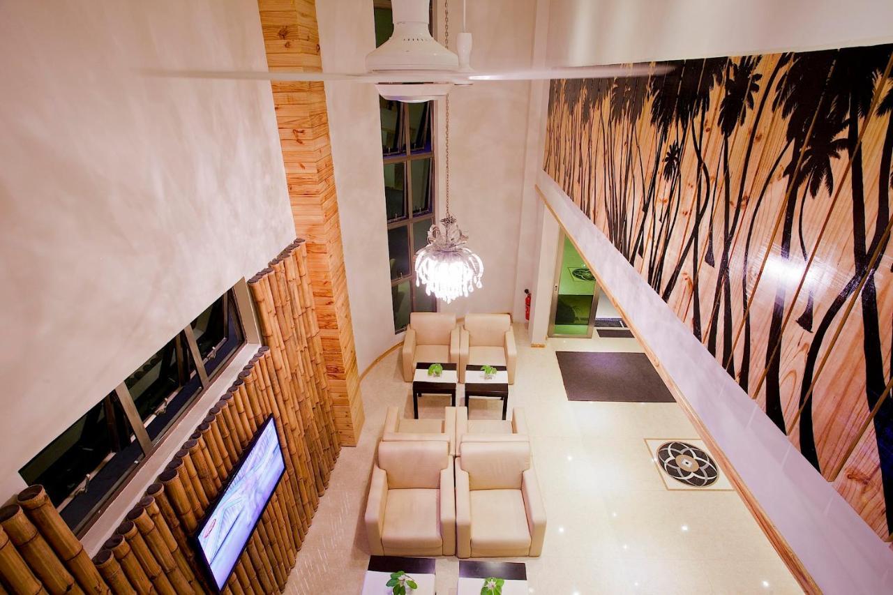 Kaani Beach Hotel At Maafushi Exterior foto