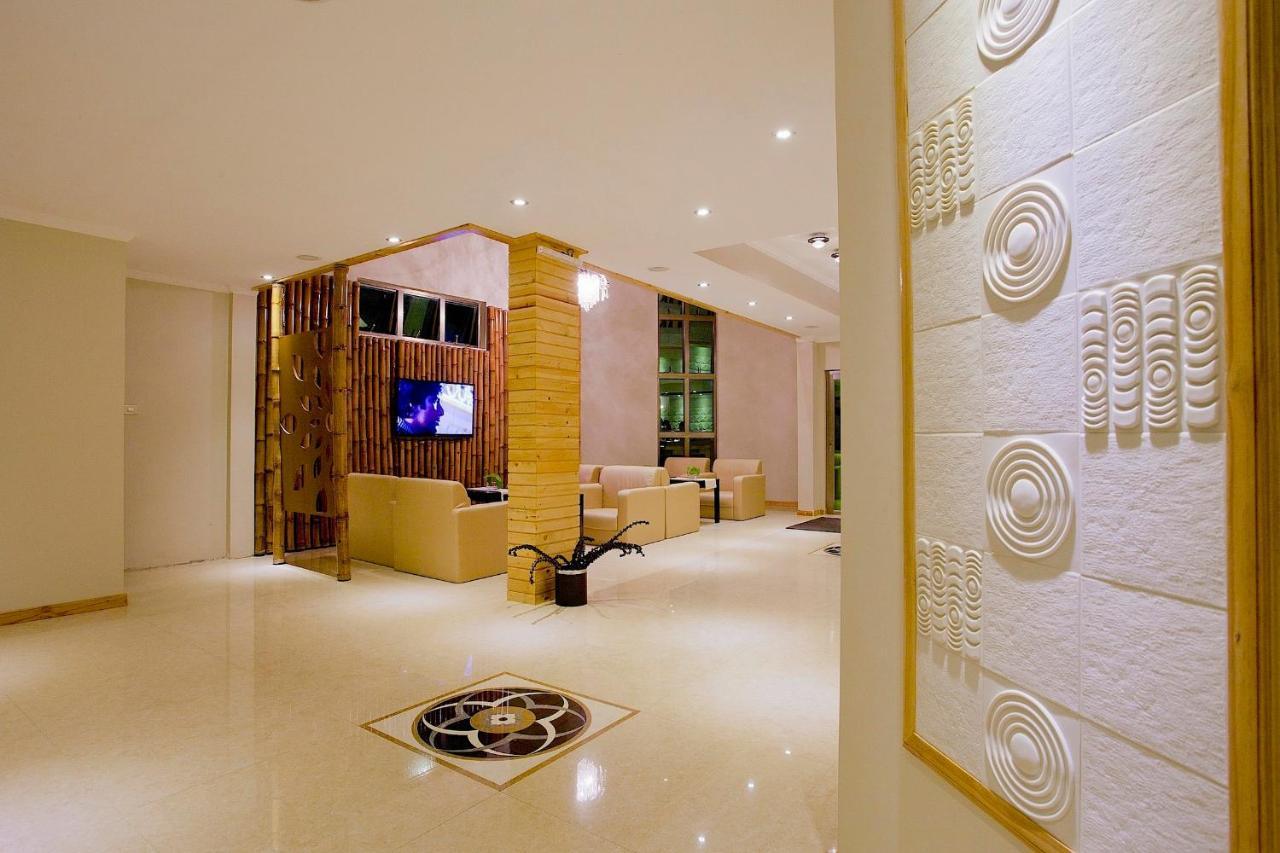 Kaani Beach Hotel At Maafushi Exterior foto